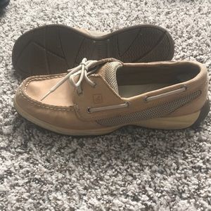 8.5 women’s Sperry Too-Sider